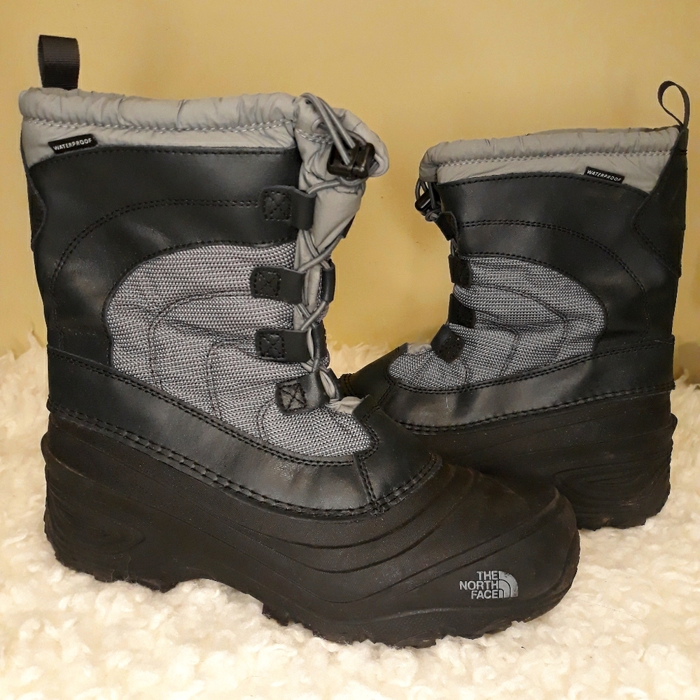 Snow Boots